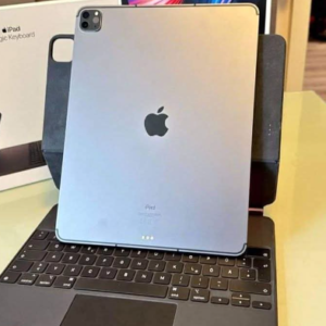 iPad Pro 12.9" (6th Gen)